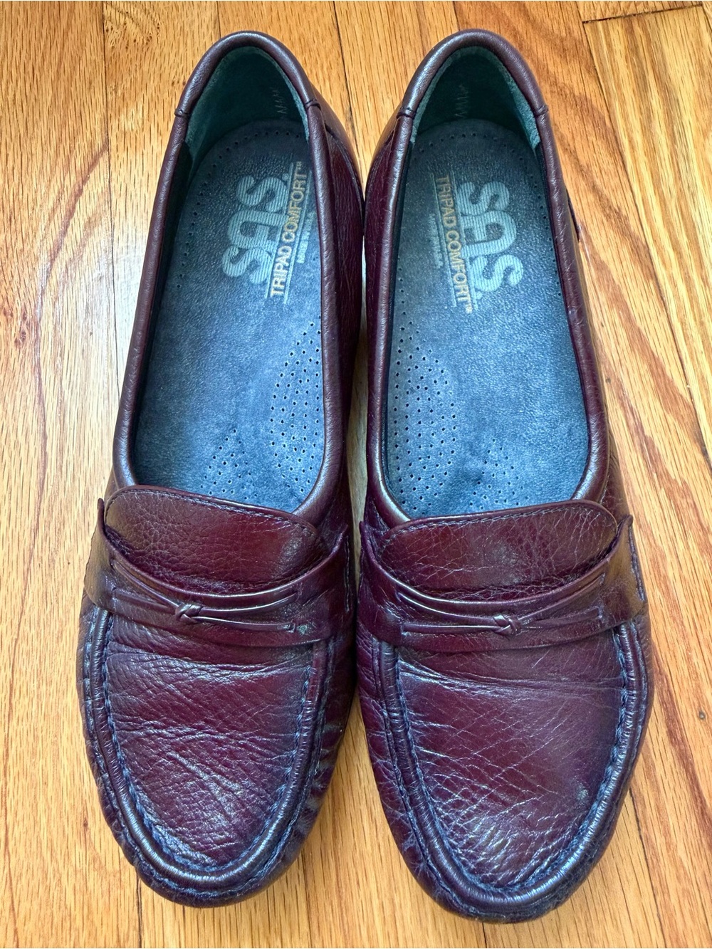SAS Easier Slip On Loafers Tripad Comfort Women's 9 Wide Burgundy Leather USA